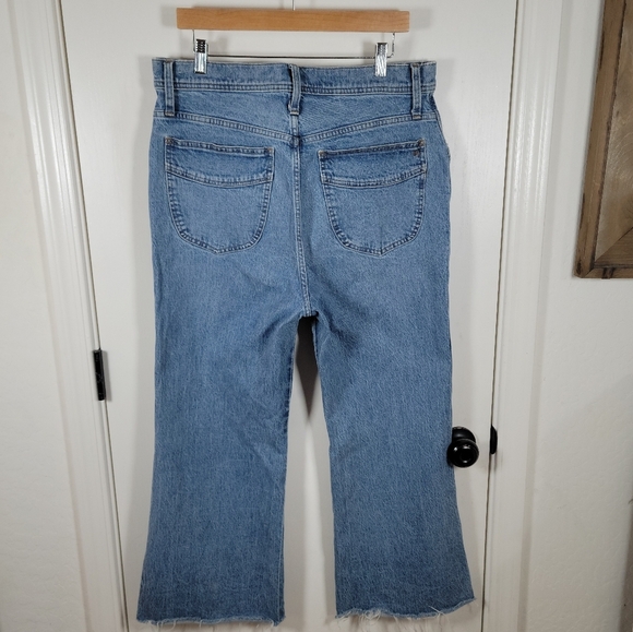 Madewell Distressed 11" High Rise Flare Jeans Size 31 - Picture 7 of 10